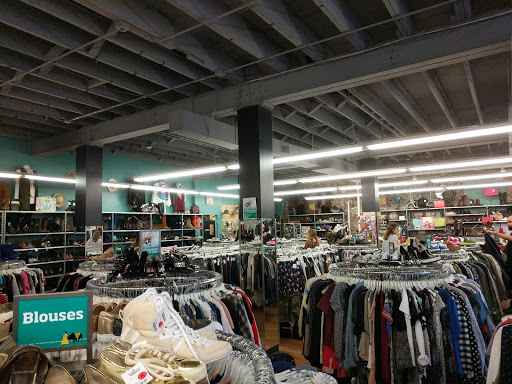 Used Clothing Store «Buffalo Exchange Houston», reviews and photos, 2901 S Shepherd Dr, Houston, TX 77098, USA