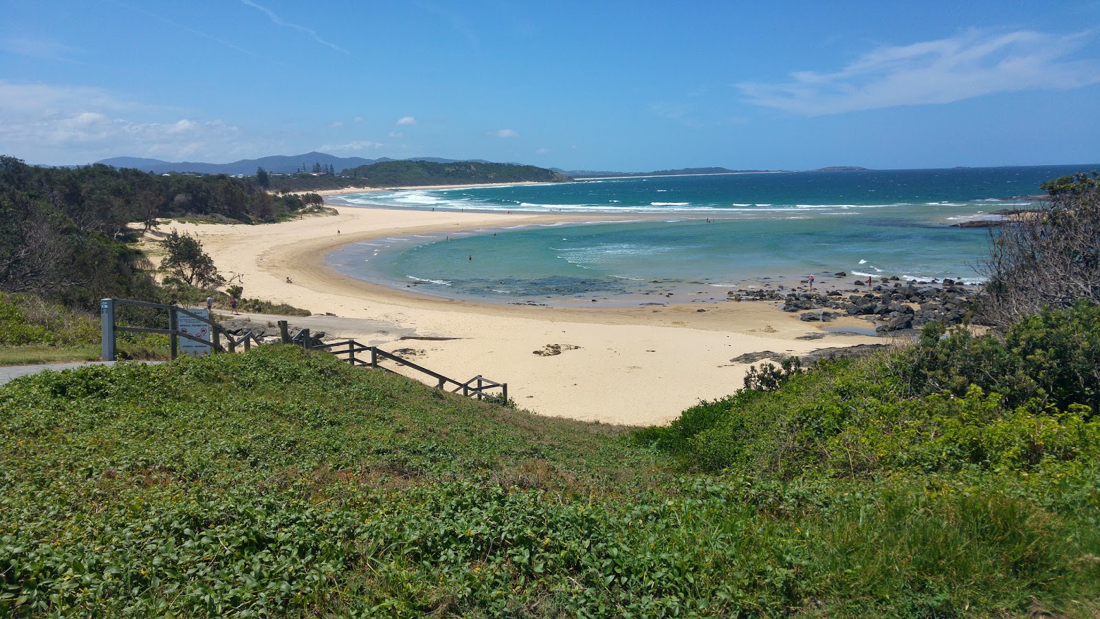 Φωτογραφία του Sawtell Beach με λεπτή μπεζ άμμος επιφάνεια