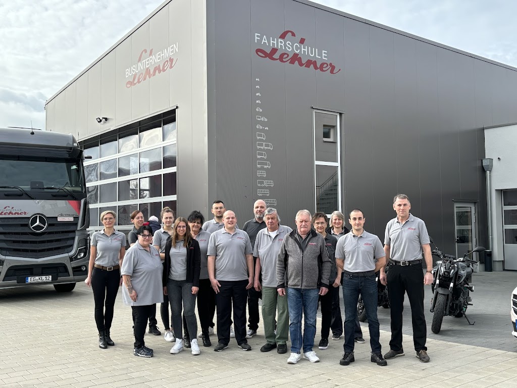 Fahrschule und Busunternehmen Lehner