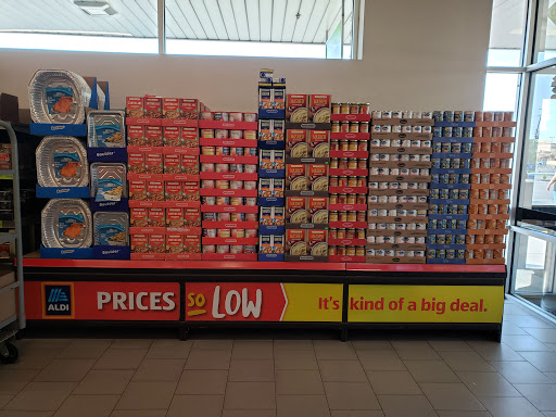 Supermarket «ALDI», reviews and photos, 2120 Panama Ln, Bakersfield, CA 93304, USA