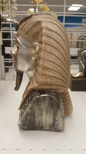 Clothing Store «Ross Dress for Less», reviews and photos, 2845 Cochran St, Simi Valley, CA 93065, USA