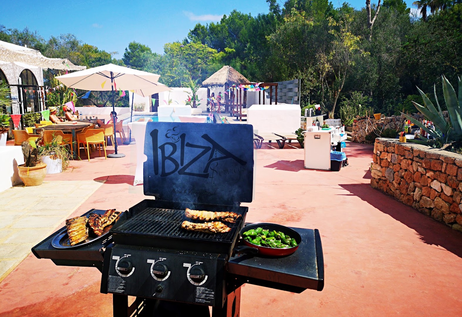 Ibiza P Services | Cocktails | Bar | Catering | Personal Chef | Bartenders | Services