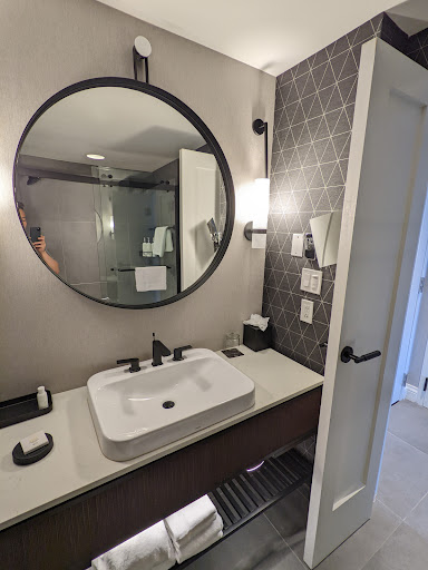 Hotel «Kimpton Hotel Marlowe», reviews and photos, 25 Edwin H Land Blvd, Cambridge, MA 02141, USA