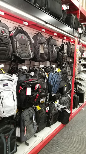 Office Supply Store «Staples», reviews and photos, 209-34 Northern Blvd, Bayside, NY 11361, USA