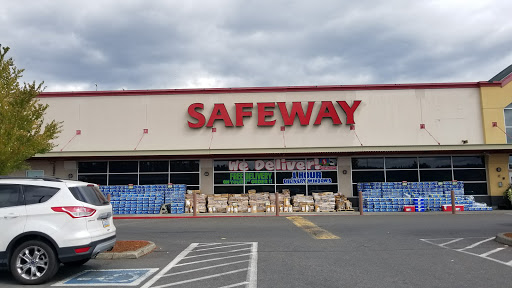 Grocery Store «Safeway», reviews and photos, 2890 NW Bucklin Hill Rd, Silverdale, WA 98383, USA