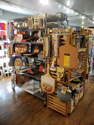 Kitchen Supply Store «Kiss The Cook Kitchen Shop», reviews and photos, 113 E Theissen St, Boerne, TX 78006, USA