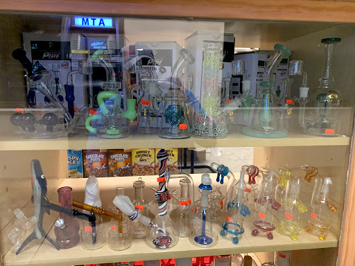 Tobacco Shop «Oasis Smoke Shop», reviews and photos, 5515 State Line Ave, Hammond, IN 46320, USA