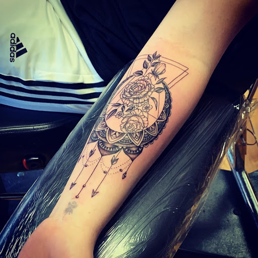 Tattoo Shop «Mountainside Tattoo & Piercing VT», reviews and photos, 55 Square, Bellows Falls, VT 05101, USA