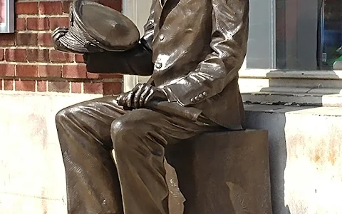 Don Knotts Statue image