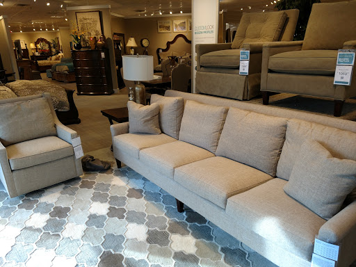 Furniture Store «Havertys Furniture», reviews and photos, 6731 North Point Pkwy, Alpharetta, GA 30022, USA