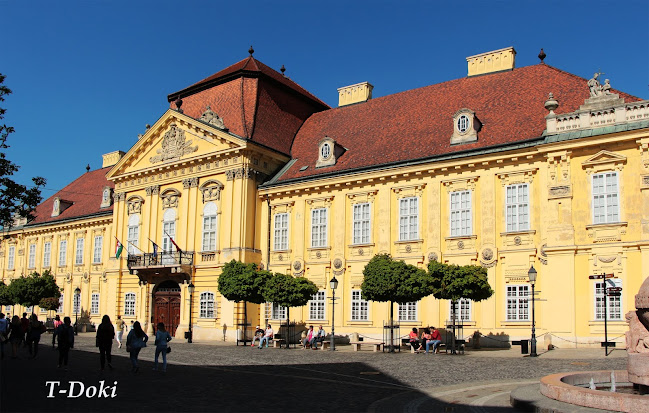 Értékelések erről a helyről: Székesfehérvári Püspöki Könyvtár, Székesfehérvár - Könyvtár