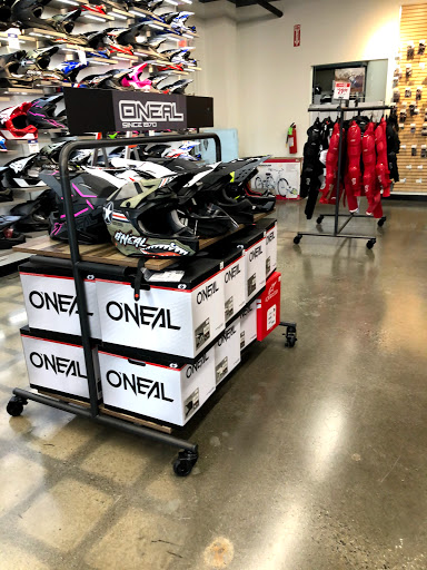 Motorcycle Parts Store «Cycle Gear», reviews and photos, 388 Tarrytown Rd, White Plains, NY 10607, USA