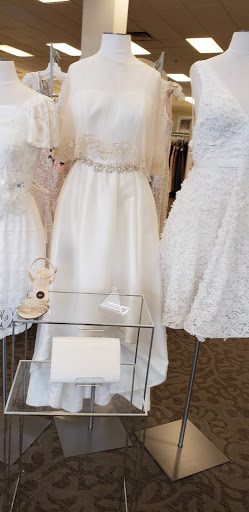 Shopping Mall «Central Plaza Shopping Center», reviews and photos, 2550 Central Park Ave, Yonkers, NY 10710, USA