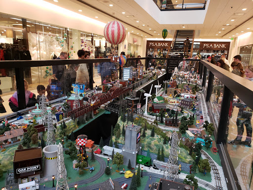 Shopping Mall «The Shops At Kenilworth», reviews and photos, 800 Kenilworth Dr, Towson, MD 21204, USA