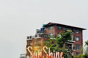 SUNSHINE HOTEL AND RESTAURANT BANDIPUR image