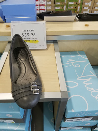 Shoe Store «DSW Designer Shoe Warehouse», reviews and photos, 12922 Middlebrook Road, Germantown, MD 20874, USA