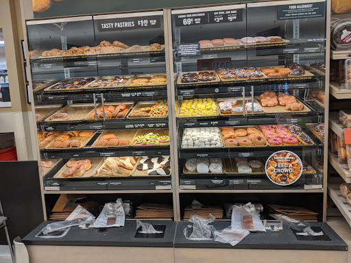 Grocery Store «Giant», reviews and photos, 1454 Chain Bridge Rd, McLean, VA 22101, USA