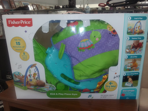 Thrift Store «Goodwill Retail Store of Florissant», reviews and photos, 472 Lindbergh Blvd, Florissant, MO 63031, USA