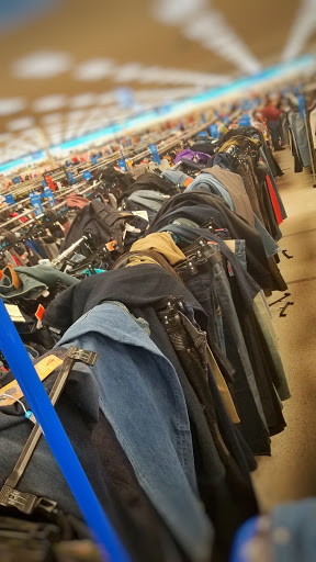 Clothing Store «Ross Dress for Less», reviews and photos, 7884 Van Nuys Blvd, Van Nuys, CA 91402, USA
