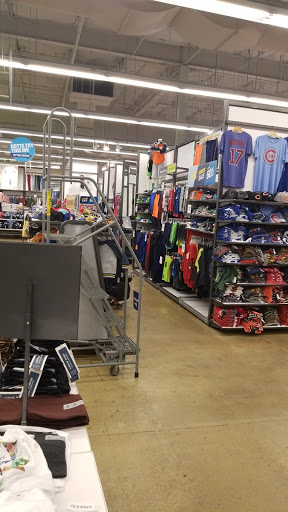 Clothing Store «Old Navy», reviews and photos, 1730 W Fullerton Ave, Chicago, IL 60614, USA