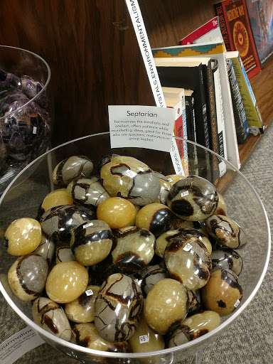 Book Store «Quest Book Shop», reviews and photos, 306 Geneva Rd, Wheaton, IL 60187, USA