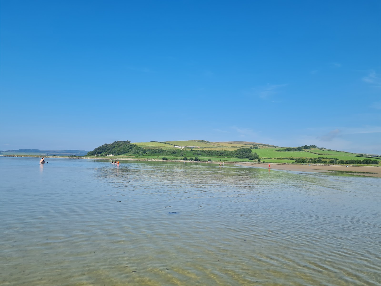 Photo of Ettrick Bay Beach with very clean level of cleanliness