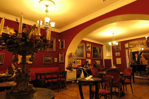 Cafe theater Roma