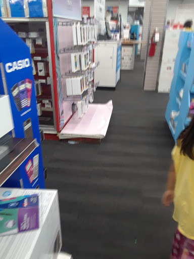 Office Supply Store «Staples», reviews and photos, 91-30 Van Wyck Expy, Jamaica, NY 11418, USA