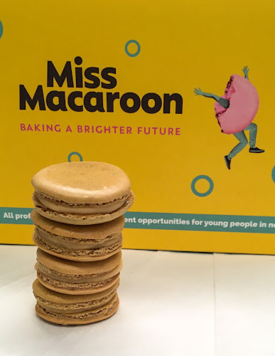 Comments and reviews of Miss Macaroon