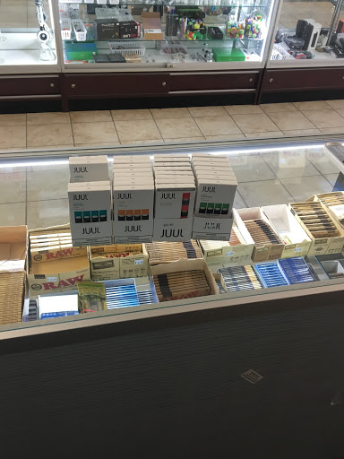 Tobacco Shop «Franklin Smoke Shop», reviews and photos, 24 East Central Street, Franklin, MA 02038, USA