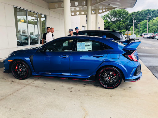 Car Dealer «Vinart Dealerships», reviews and photos, 675 State Ave, Emmaus, PA 18049, USA