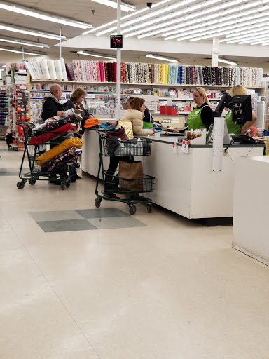 Fabric Store «Jo-Ann Fabrics and Crafts», reviews and photos, 902 W Kimberly Rd Ste 41, Davenport, IA 52806, USA