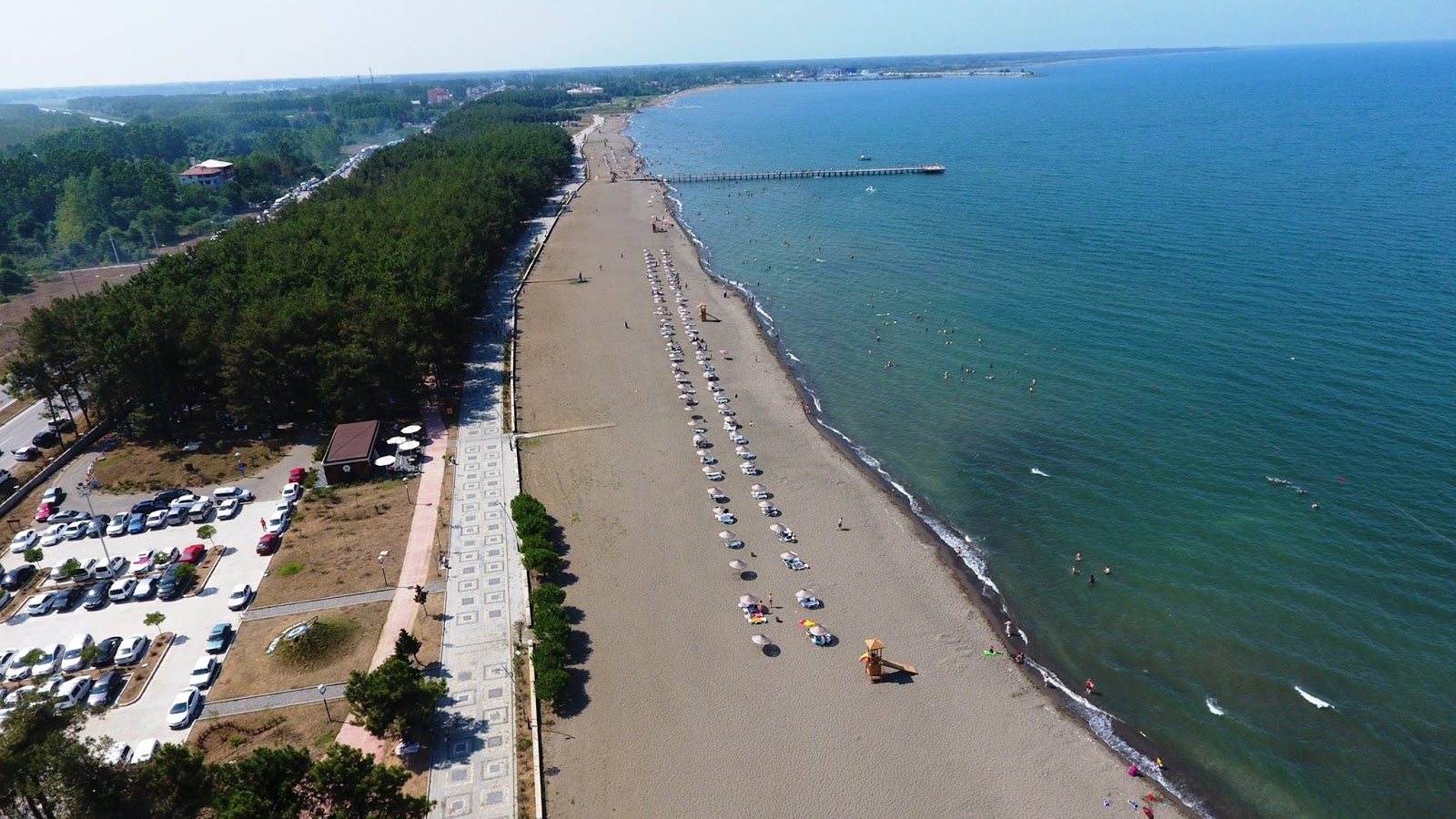 Foto av Milic Beach med turkos rent vatten yta