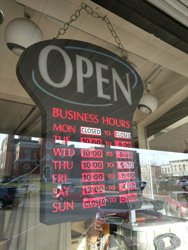 Pawn Shop «Dash for Cash Jewelry Music Pawn», reviews and photos, 112 N Broadway St, Greensburg, IN 47240, USA