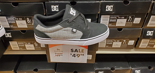 Shoe Store «Shoe Carnival», reviews and photos, 7111 W Alameda Ave, Lakewood, CO 80226, USA