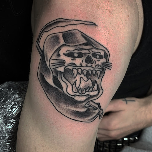 Explore fall leaf tattoo ideas, creative tattoo ideas in Altoona, available at Electric Wave Tattoo