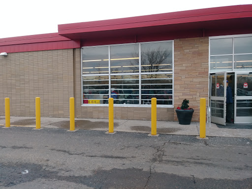 Thrift Store «The Salvation Army Family Stores- Twin Cities», reviews and photos, 1000 E Moore Lake Dr, Fridley, MN 55432, USA