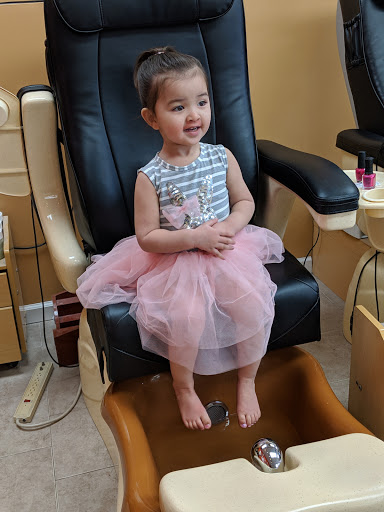 Nail Salon «Nail Care Salon», reviews and photos, 12337 Olive Blvd, Creve Coeur, MO 63141, USA