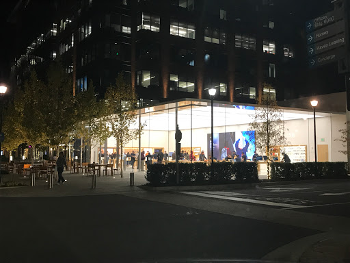 Computer Store «Apple Avalon», reviews and photos, 8130 Avalon Blvd, Alpharetta, GA 30009, USA