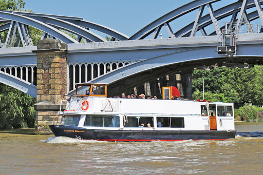 Thames River Boats - Westminster Pier
