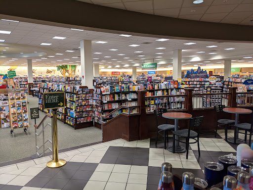 Book Store «Barnes & Noble», reviews and photos, 270 Buckland Hills Dr #1024, Manchester, CT 06040, USA