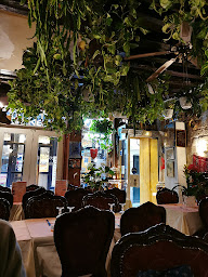 Photo n°54 de Le Nouveau Village - Chez Momo à Paris ()