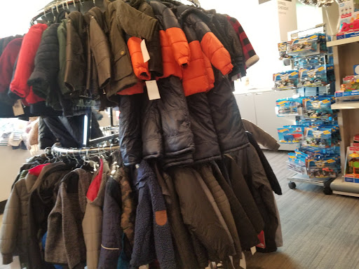 Department Store «Nordstrom Rack Lincoln Park», reviews and photos, 1551 N Sheffield Ave, Chicago, IL 60642, USA