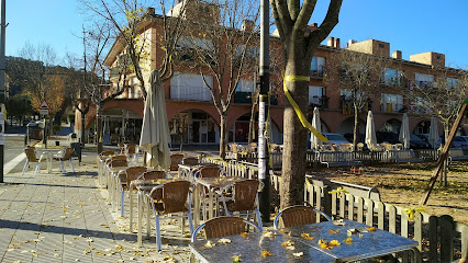 Restaurant les Voltes - Plaça de les Nacions, 9, 17162 Bescanó, Girona, Spain