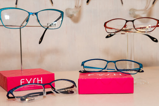 Optician «Woodlawn Optical of Bothell», reviews and photos, 10116 Main St, Bothell, WA 98011, USA