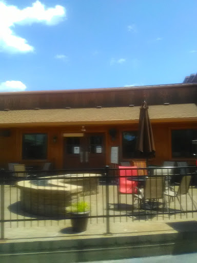 American Restaurant «Route 20 Outhouse», reviews and photos, 14001 Washington Ave, Sturtevant, WI 53177, USA