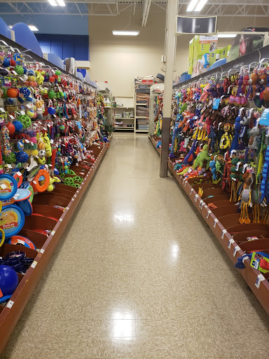 Pet Supply Store «PetSmart», reviews and photos, 350 Fifth St, Oswego, IL 60543, USA
