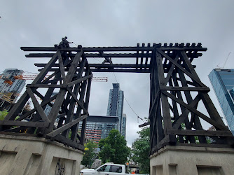 Monument to Chinese Railway Workers