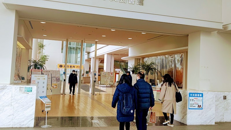 川口市立中央図書館