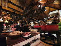 Atmosphère du Restaurant La Calèche à Chamonix-Mont-Blanc - n°20